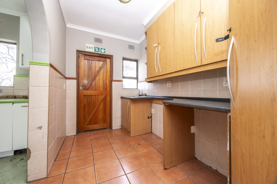 7 Bedroom Property for Sale in Plattekloof Western Cape